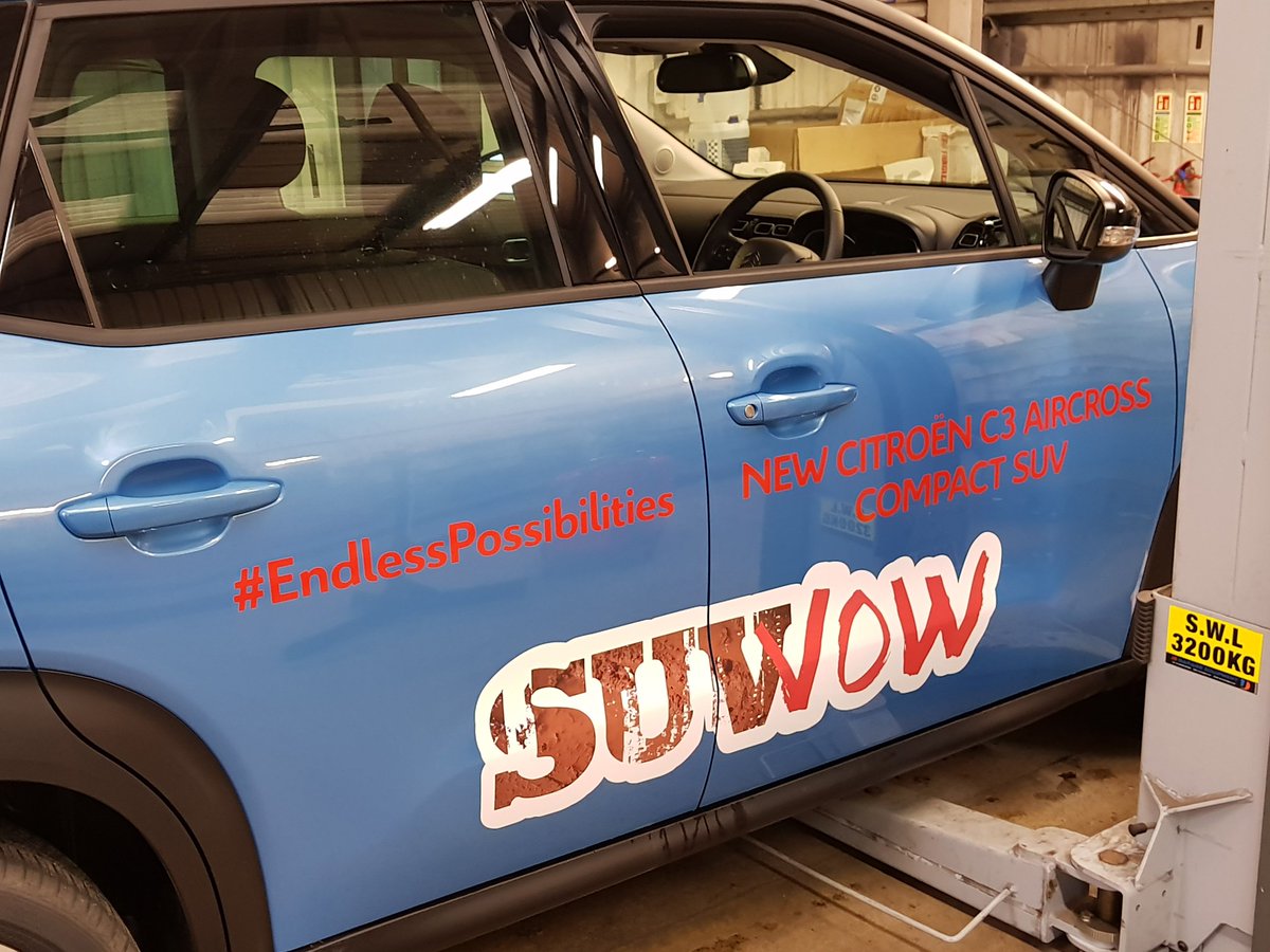 FreebirdKeith's tweet photo. Here's a picture of some graphics I did for Evans Halshaw recently. If you're interested in something similar then give Lois a call on 01295 275040. https://t.co/1MYyJ3Ilae