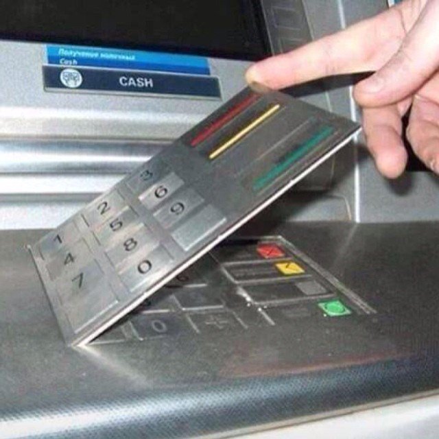 guardiacivil's tweet photo. ¿#SabíasQue?
El #skimming es la clonación de tarjetas en cajeros automáticos. 
Para prevenir ser víctima, antes de manipular la interfaz realiza un examen superficial del cajero, puede haber indicios de manipulación

#GComprometidos https://t.co/pOob8CLiAr