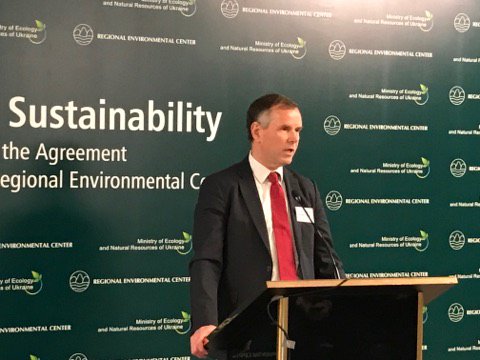 LinkUkraine's tweet photo. Ole T. HORPESTAD, Ambassador of Norway to Ukraine, welcomed REC in Kiev, Ukraine on behalf of his country that strongly supports Ukraine's sustainable development and REC's work in Ukraine @LinkUkraine @NorwayMFA @RECstream https://t.co/nUVHUeTXHD