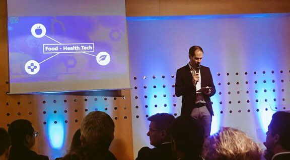 ClemenceRouart's tweet photo. [innovation] 2 eme session de Pitchs💬 catégorie Digital  2 minutes pour présenter son entreprise défi relevé pour les 6 startups:
@ContactCLA @IZIdone @KinowSolution @MagnAvenue @TagLabsInc @QuaiDesApps 
#forumATPL https://t.co/L0Je3vffNi