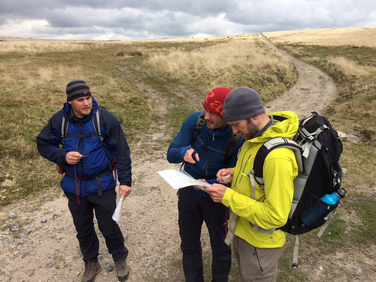 Why not brush up on your #navigationskills for the #NewYear and attend one of our @nnas_office #Award #Courses on @VisitDartmoor 
crag2mountain.co.uk/courses/458001…