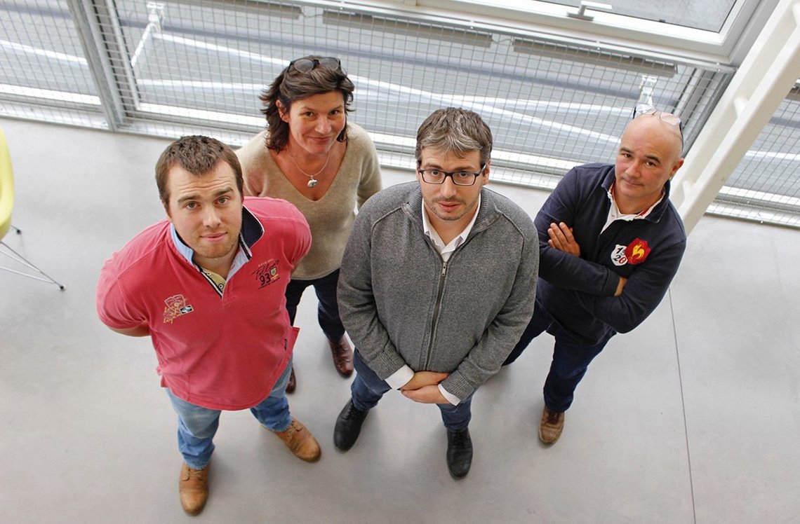 _LeDome's tweet photo. #FarmBot | À #SaintPierreEnAuge, enseignants et lycéens mettent à profit la #Robotique pour sauver des vieux légumes https://t.co/LyyRE2hdWZ #PCS18 #AgriTech #Pedagogie #Robotics https://t.co/usGs1FJovG