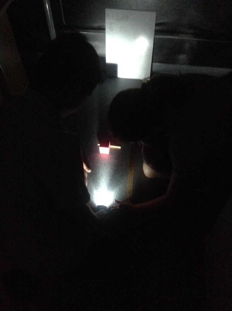 Year6_SBS's tweet photo. Investigating materials and the shadows they create. Close monitoring of our variables to help us get fair results! #sbsscience π¦ https://t.co/uWGT4oXX9P
