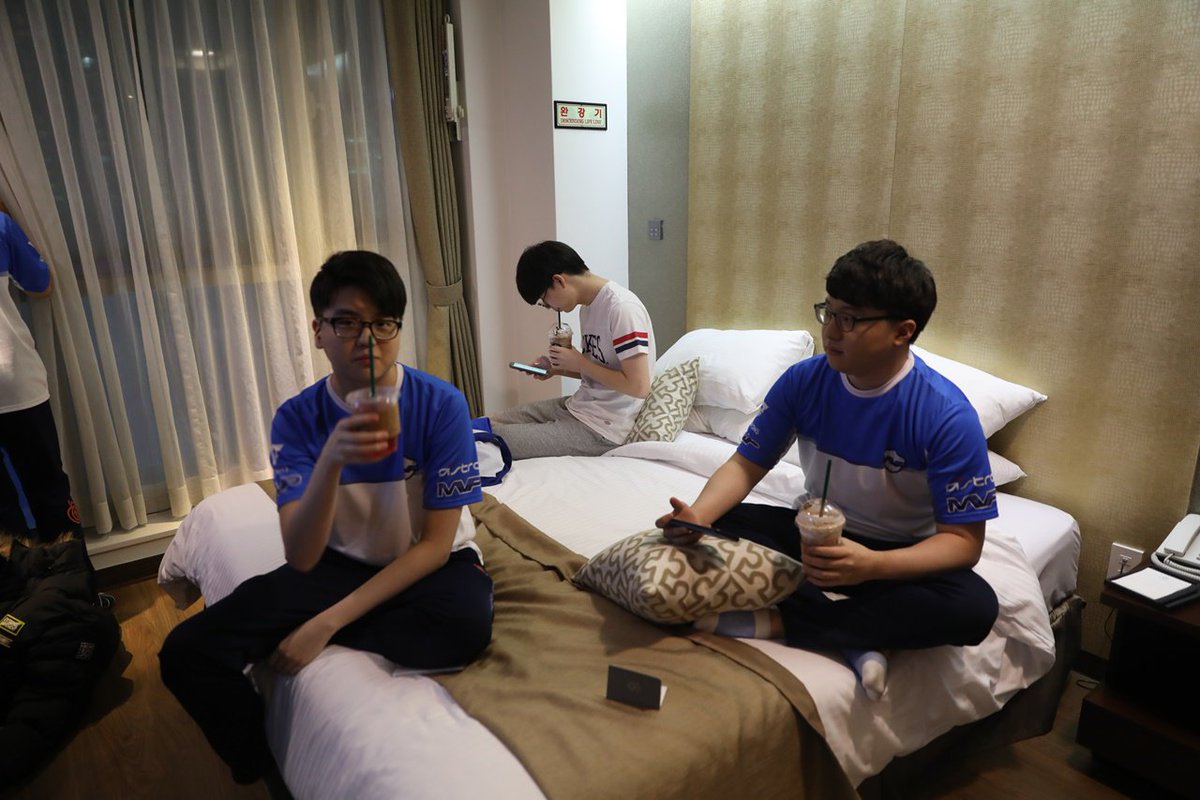 MVP_GG's tweet photo. 잠시 ��� 오후 8시에 오랜만의 @MVP_GG LoL의 #LCK 개막전 경기가 시작됩니다. 파이팅!
Soon 8pm KST, MVP LoL's LCK match will be started! Fighting! https://t.co/aLxdqFBr2D