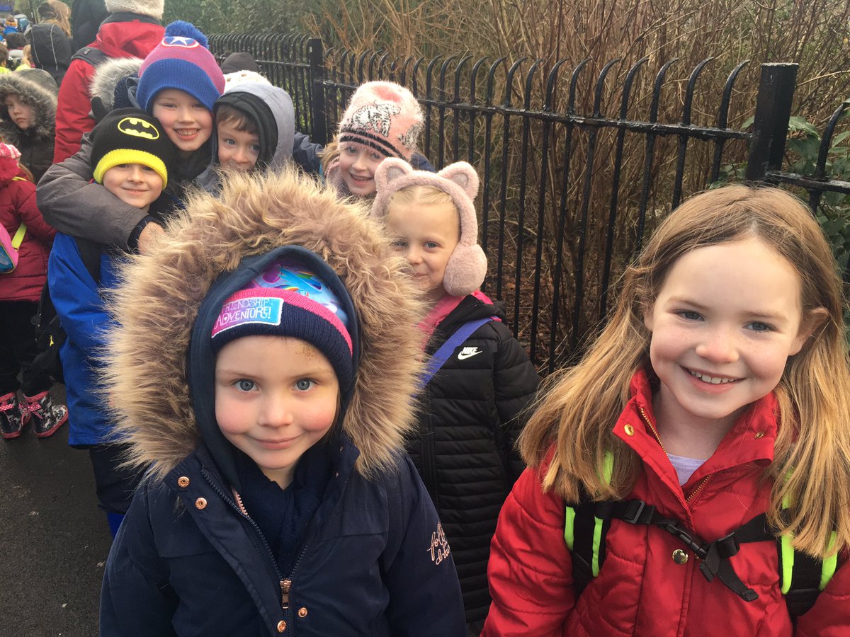 BDP_3AF's tweet photo. Skies have brightened so we are off! Rising Sun Park here we come 🐾🌿😁 #beasthunting @bentondeneprim https://t.co/NReceCYKvT