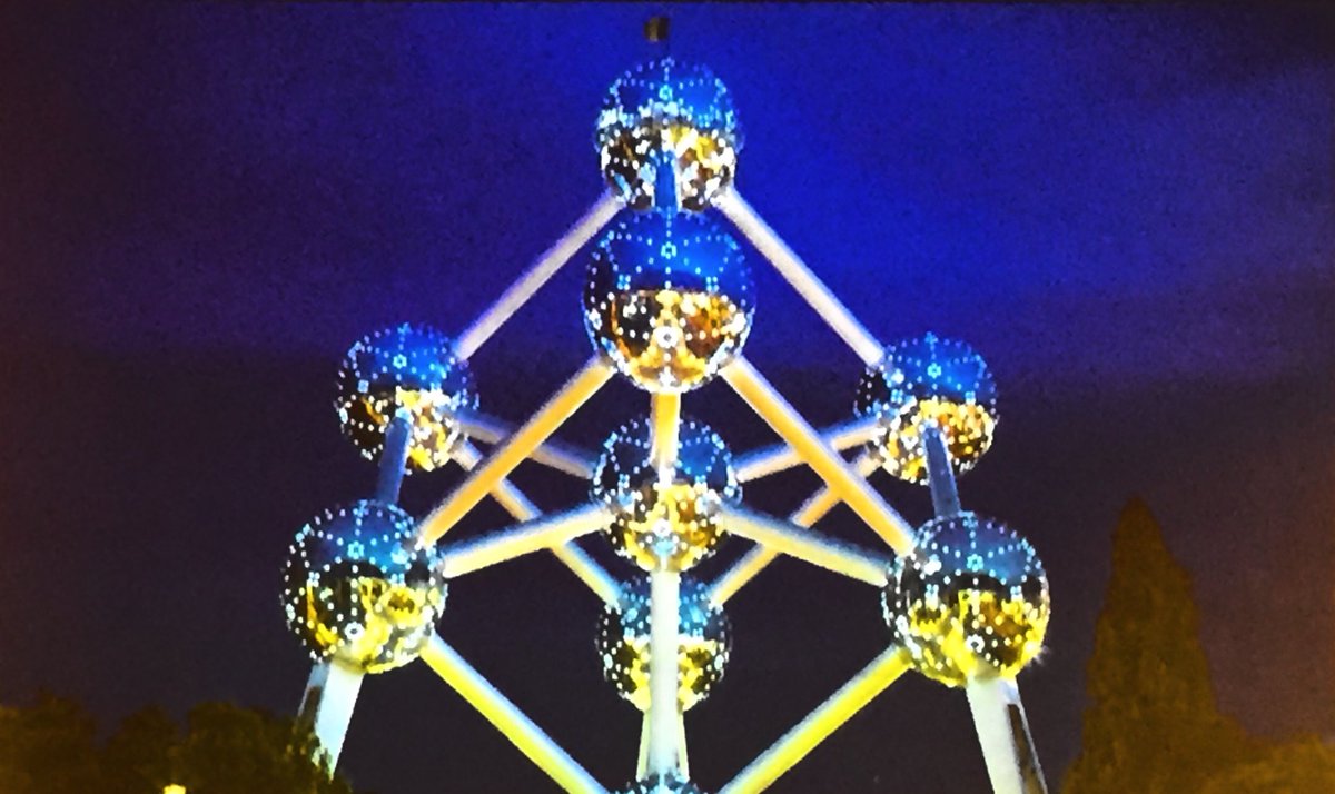 Belgium ICU research people are together in Brussels, because research is in our DNA. Creating possibilities through knowledge. <a href="/SIZbelgium/">SIZ Belgium</a> pop-up Meeting. Nice!
