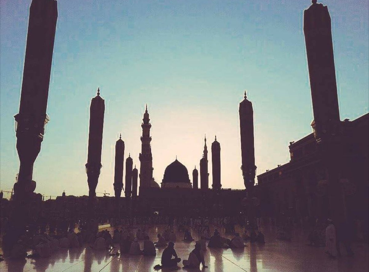 safinameansship's tweet image. Tumhaariﷺ chamak!
Tumhaariﷺ damak!
Tumhaariﷺ jhalak!
Tumhaariﷺ mehak!

Yourﷺ light!
Yourﷺ splendour!
Yourﷺ glimpse!
Yourﷺ fragrance!

With such finesse &amp;amp; mastery of the urdu language did Sayyidi Ala Hazrat alayhi rahmah pen their kalaams.Subhan'Allah,simply unmatchable💚