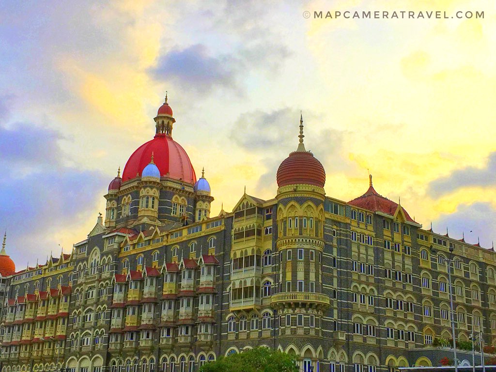 mapcameratravel's tweet photo. Experience a signature blend of old school luxury and contemporary elegance at the Taj Mahal Hotel in Mumbai !! #mapcameratravel #tajmahalhotel #tajmumbai #tajmahaltower #luxuryhotel #exquisitehotels #luxurylife #mumbai_ig #aamchimumbai #mumbaidiaries #india_clicks https://t.co/etnHgsf2Qu