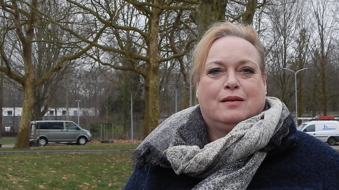 HelmaKiewiet's tweet photo. Mijn nieuwe Vlog op #YouTube in aanloop van #gemeenteraadsverkiezingen in #Assen. Kandidaat op lijst @StadspartijPLOP nr 6. #Gaswinning onder Assen, ineens betrokken en bezorgd. https://t.co/ITzgVCTLuG https://t.co/ZiXldVikjr