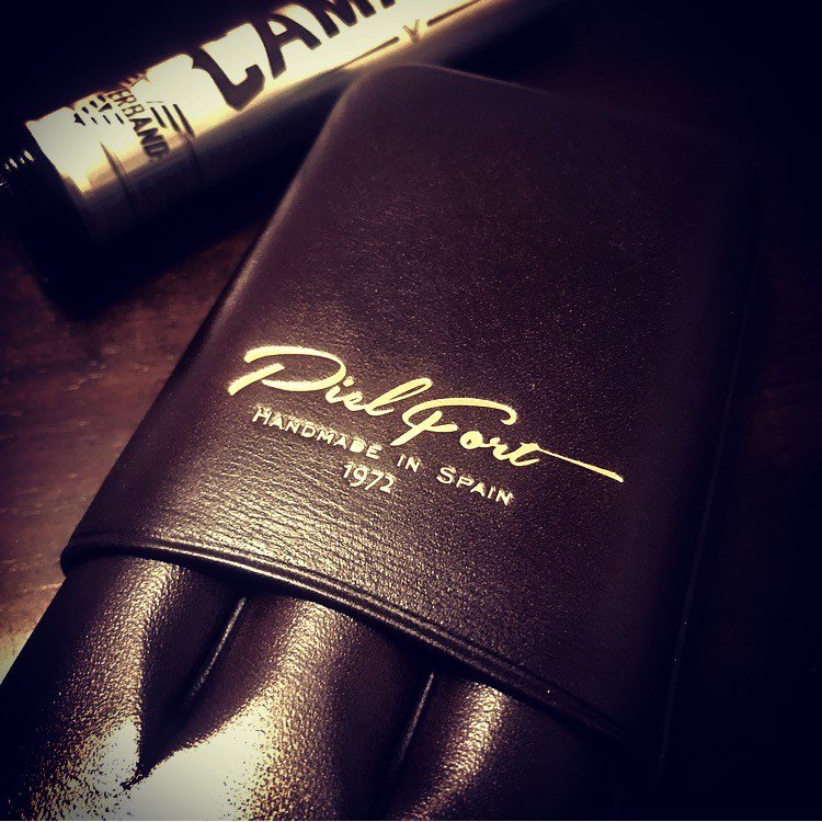 PielFort's tweet photo. Some people meditate, I smoke #cigars. #cigarians #cigaraccesories #cigarporn #gentlemen #leather #Cigargeek https://t.co/rhX3LO2O5C https://t.co/wNXofIEsLc