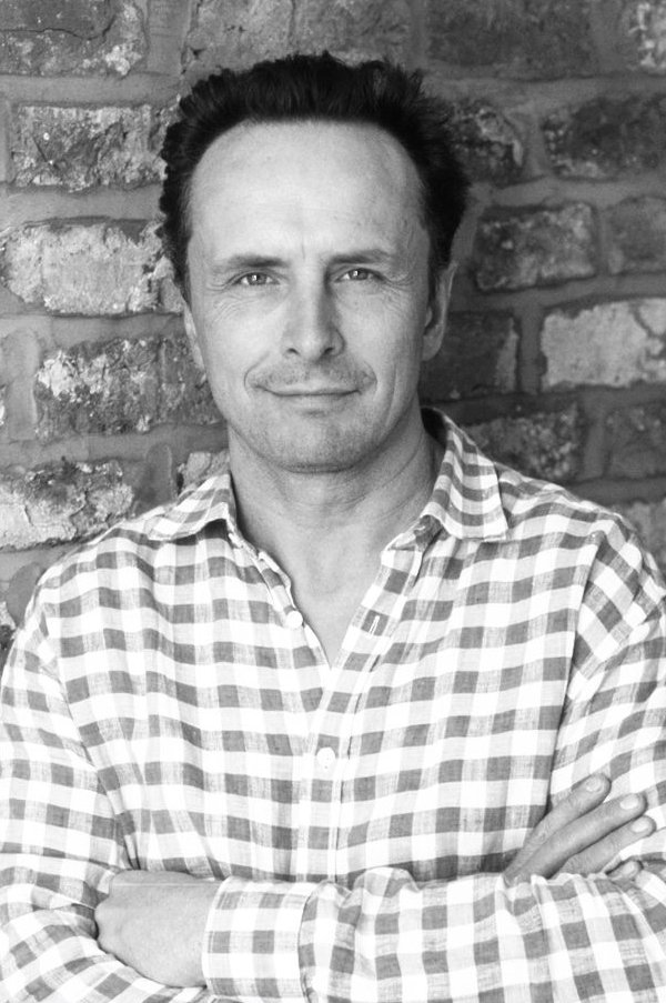 The #TableTalk session 'Table Top Storytelling' with #HarryMcKinley #DanielEnglender &amp; #NickMunro is about to start. Head to the Olympia Room now. #Table18