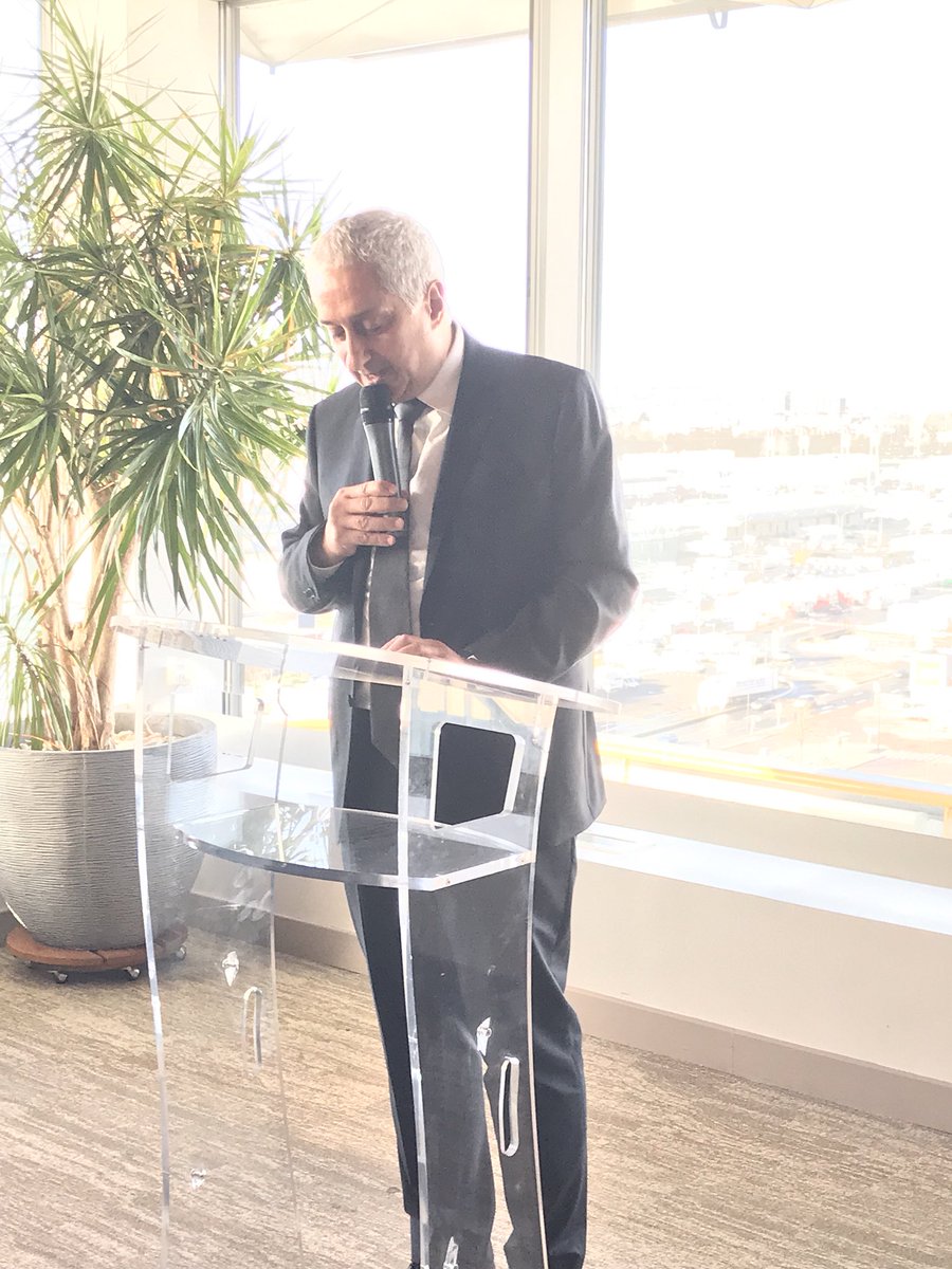 #Voeux2018 de <a href="/slayani/">SJ Layani</a> Pdt du premier marché de produits frais au monde <a href="/marchederungis/">Marché de Rungis</a> avec un chiffre d’affaire de plus de 9 milliards € en 2017 ! Rungis est la plus belle vitrine de produits de terroirs