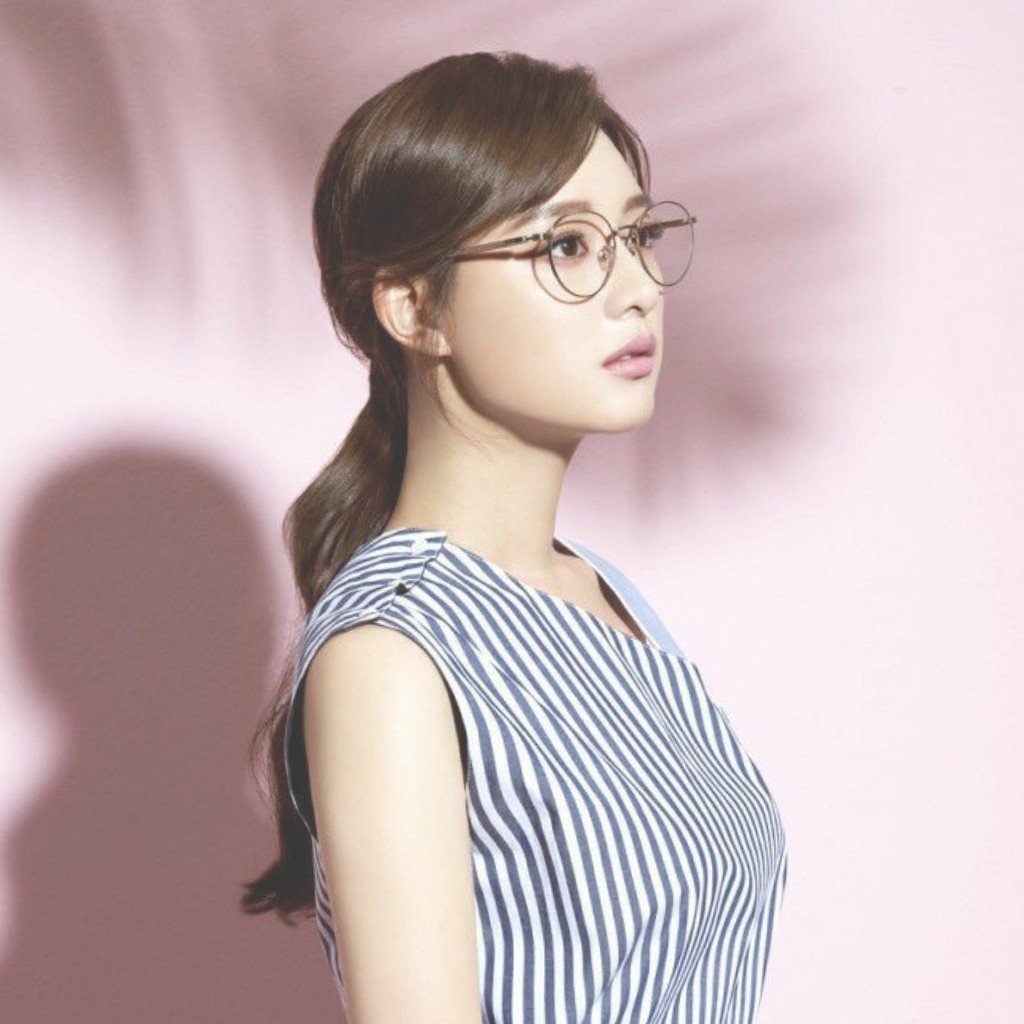Yuna No Twitter 丸メガネホントに美人じゃないと 似合わないけど この女神たちは 魅力が増してるのがすごい Iu キムユジョン スジ キムジウォン T Co Smwtdmx2gh Twitter