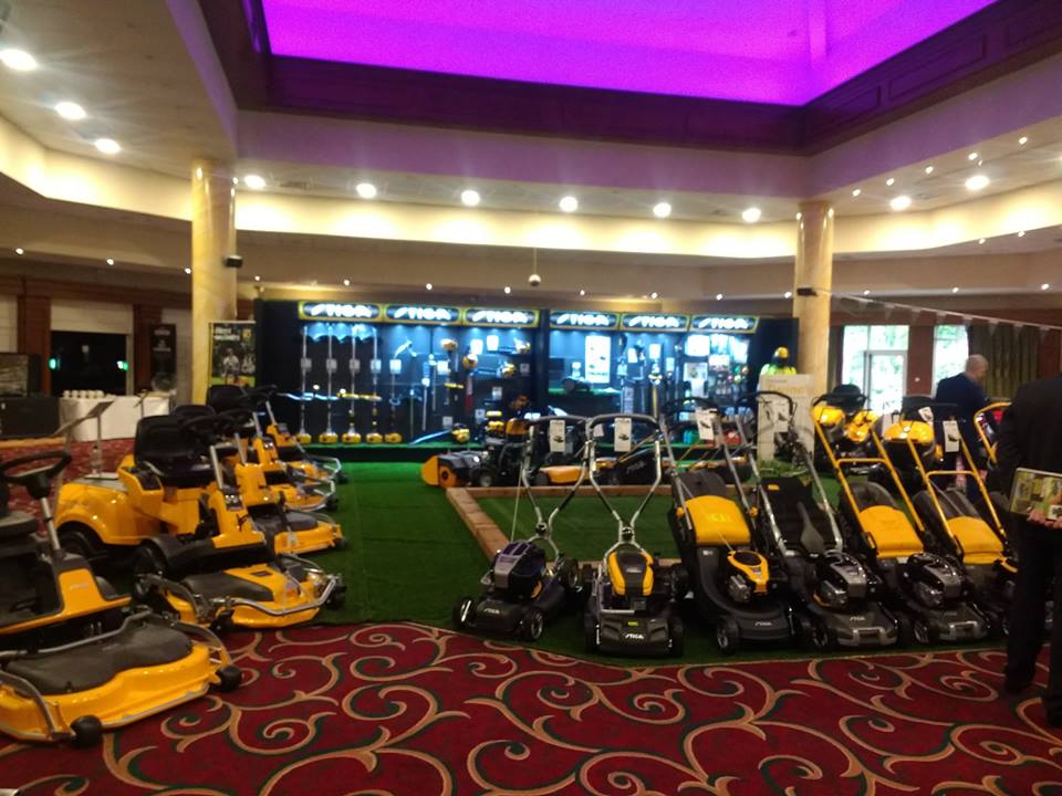 StigaLawnmowers's tweet photo. WOW - What a great line up of STIGA products at the Doyles 2018 Open Day - showcasing innovative #garden products for every type of garden. #mowers #lawnmowers https://t.co/oPVknYA5Yf