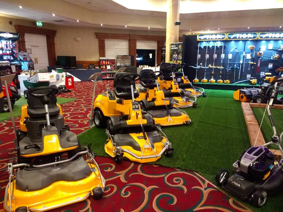 StigaLawnmowers's tweet photo. WOW - What a great line up of STIGA products at the Doyles 2018 Open Day - showcasing innovative #garden products for every type of garden. #mowers #lawnmowers https://t.co/oPVknYA5Yf