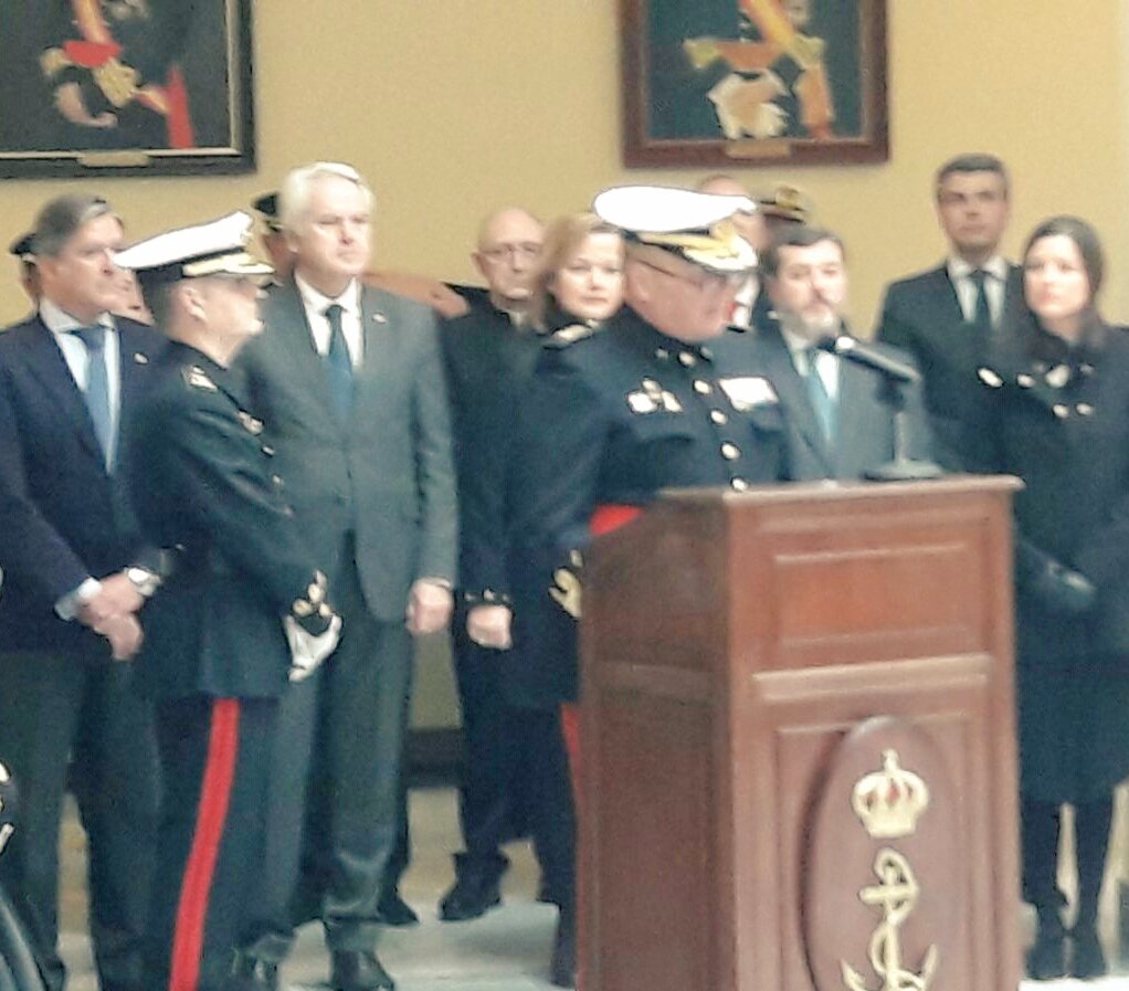 SubGobCAD's tweet photo. Acompañamos al General de División Antonio Planells en su toma de posesión como nuevo Comandante General de la Infantería de Marina, #COMGEIM, acto que se celebra en #sfdo presidido por el #AJEMA . Mucha suerte y éxitos en su nueva responsabilidad. https://t.co/INdBsNOJdT