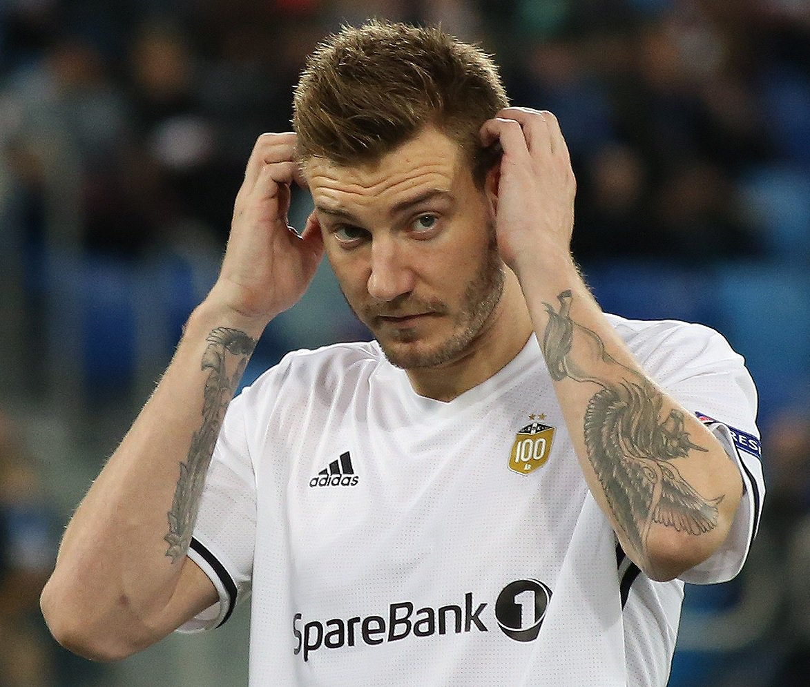 Happy 30th Birthday to this beautiful man...

The greatest player ever to grace the game. Lord Nicklas Bendtner!   