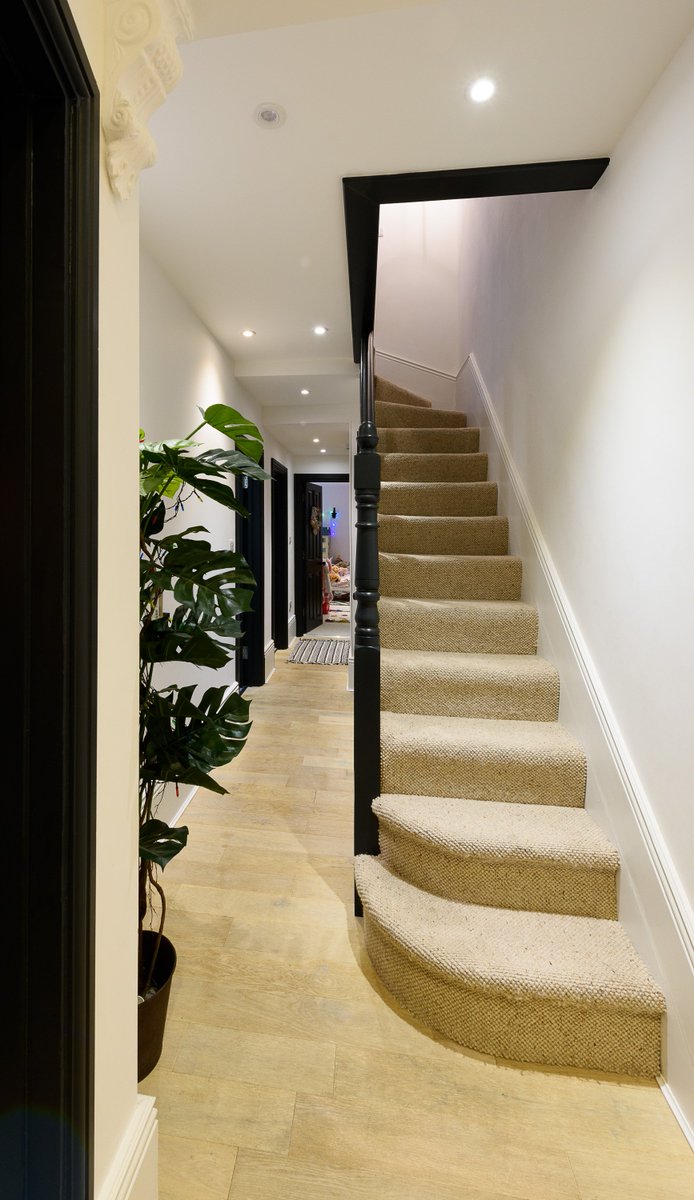 BasementMaster1's tweet image. Is your family growing? Do you want the extra space without having to move home? Then why not contact @BasementMaster1 for your new #basementconversion Our experts are on hand to answer all of your questions and produce a package right for you and your family!