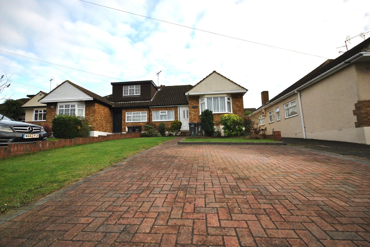 Rona Estate Agents tweet media