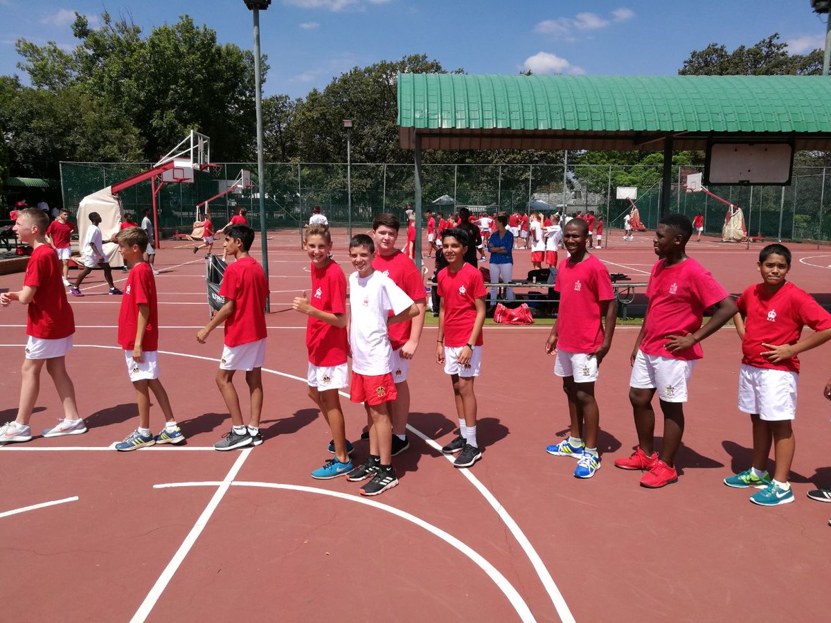 KingEdVIISchool's tweet photo. #RedWelcome @KingEdVIISchool Grade 8s - enjoying some first sport practices #redhoops 🏀 enjoy lads  @simonthorne68 https://t.co/nCPVV93DAB