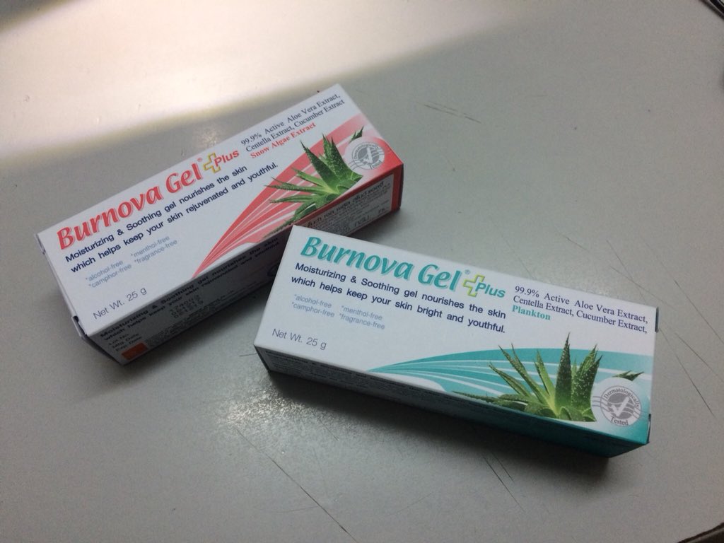 jkshop_'s tweet photo. 👍🏼Burnova Gel Plus Snow Alge
-ชมพู เหมาะกับคนมีริ้วรอย แผลจากสิว จะช่วยให้ผิวกลับมาเรียบเนียน 
-สีฟ้า เพิ่มความชุ่มชื้น ปรับสีผิวที่หมองคล้ำให้ขาวใส 
ดูรีวิวได้ตามแท็กเลยนะคะ ตัวนี้เราใช้อยู่หน้าดีขึ้นมากๆ 60฿ เท่านั้น

#ใช้จริงรีวิวจริง #HowtoPerfect #ถูกและดี #ของดีบอกต่อ https://t.co/HwbhTZe01k