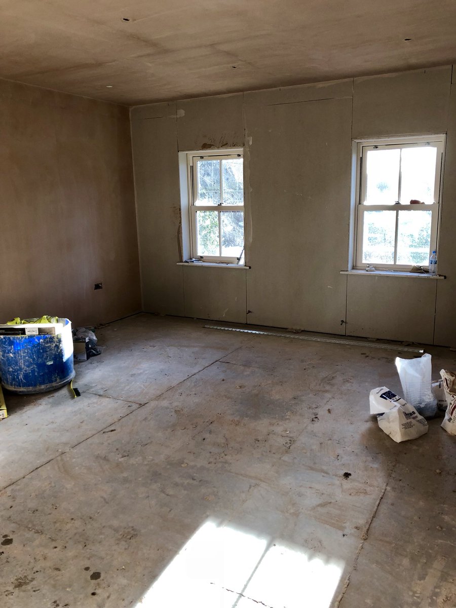 Harters34's tweet photo. Elm house might have completed in #Edwalton but Grange House is also getting close completion will be in early March #westbridgford #propertydeveloper #propertydevelopment #millionpoundproperty #luxeryliving #westbridgford #movinghouse #lookingtomove #rightmove #fhpliving https://t.co/4bwsYlzV66