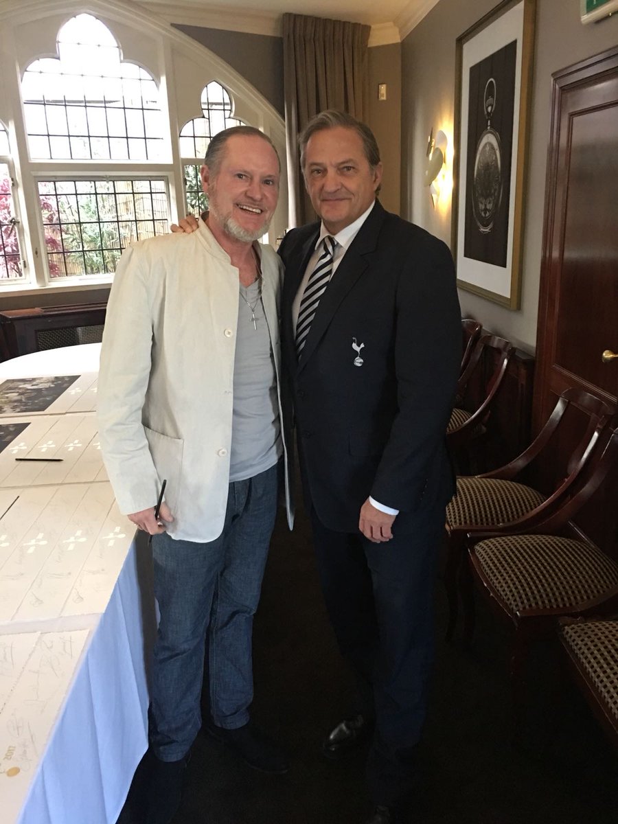 SpursOfficial's tweet photo. Gazza and Mabbsy 😍🙌 

#COYS https://t.co/x2Xw2BXXm3