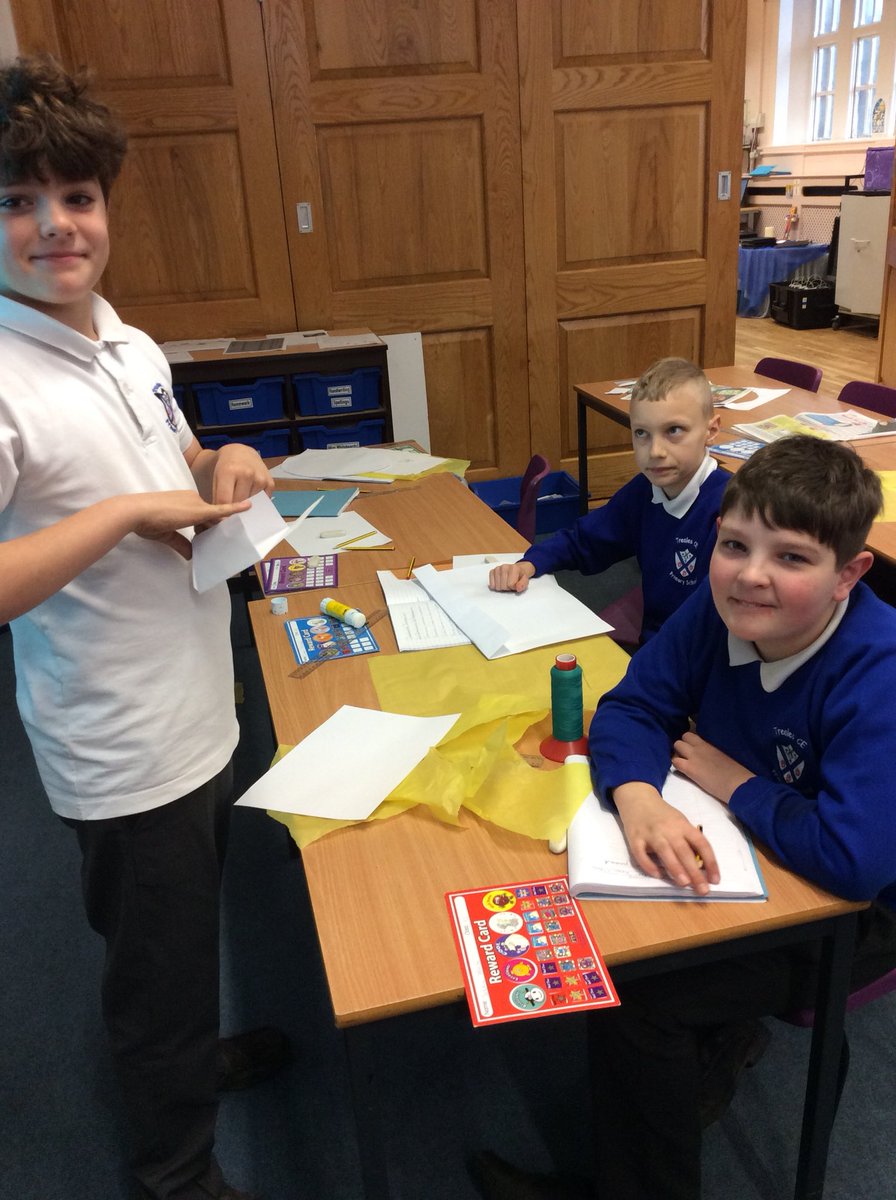 trealesprimary's tweet image. Making parachutes for a competition tomorrow. Who will make the best?