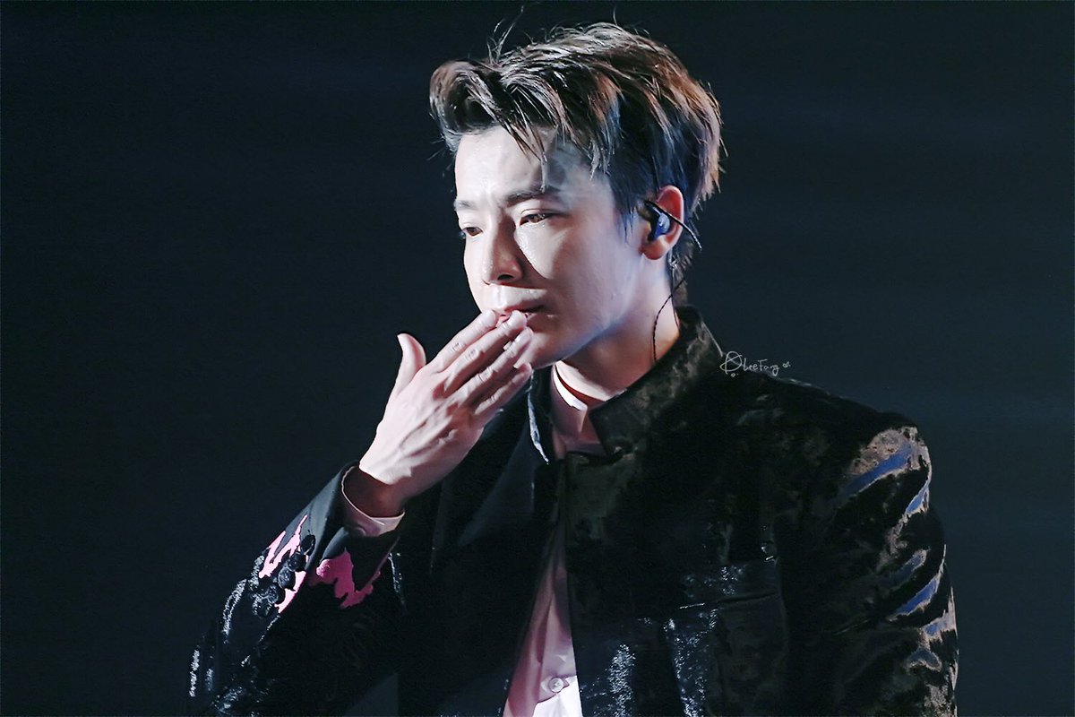 XUCHIILEANNE's tweet photo. 180113 马来西亚 #kwave2 #李东海 #Donghae #李赫宰 #eunhyuk 小哥哥们好久不见~感觉又找到迷妹般的心情了#禁二改,禁二次上传,禁商用,转载注明出处# https://t.co/qZ8rFBvGH8