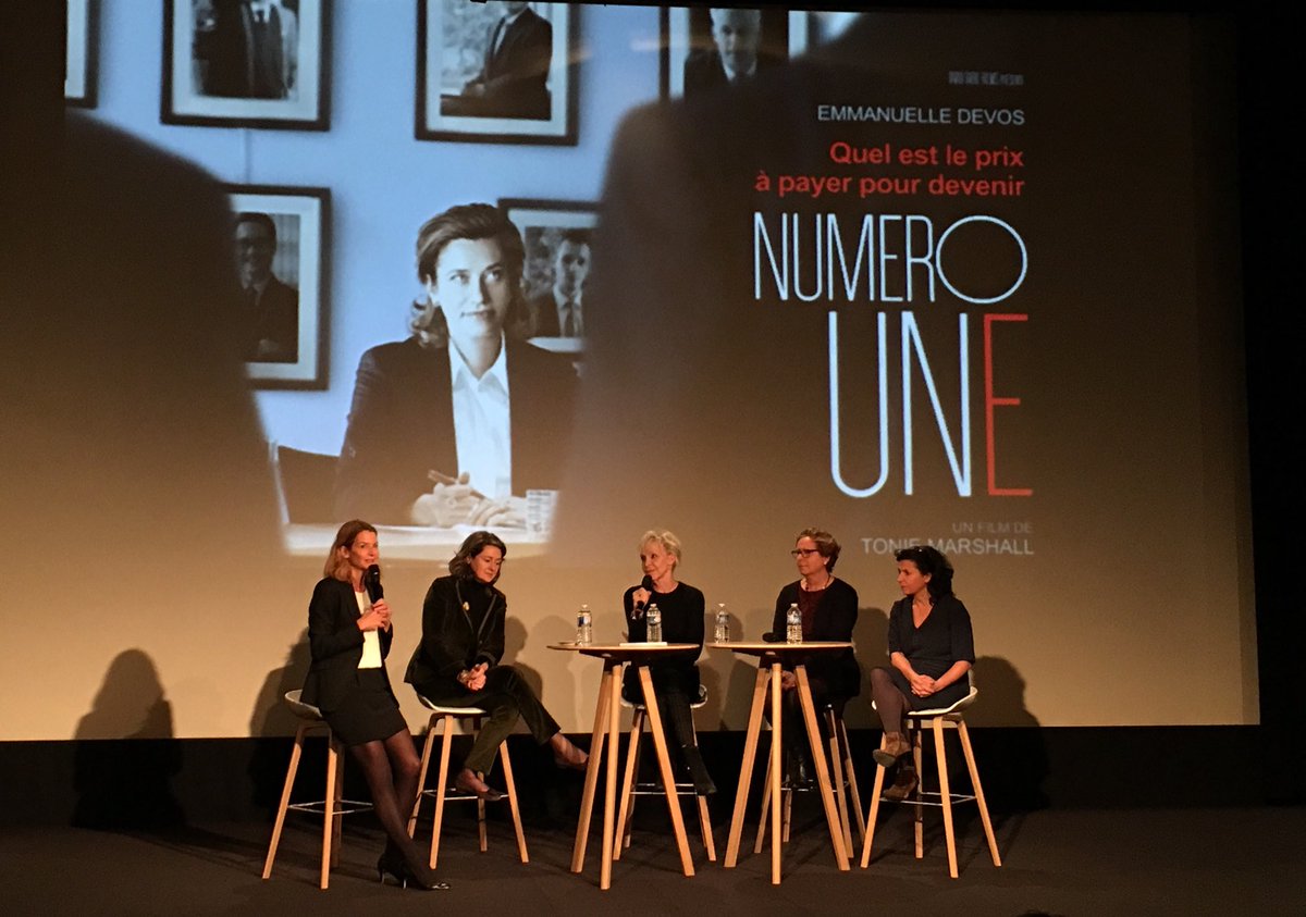 vanessa_oculi's tweet photo. La projection privée de #NumeroUne au siège @GroupeTF1 avec #PWN et #AXA en présence de Tonie Marshall, Véronique Zerdoun et @DianeDeperrois ➡️ Un film génial et une table ronde super inspirante. Merci ! 🙏🏽 https://t.co/TX4oC8azTU