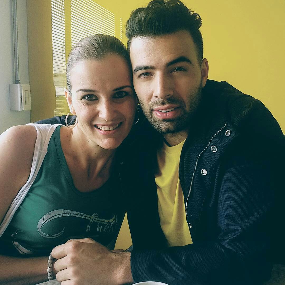 Moumoune_28's tweet image. By @lina_mmoreno : Sabía lo lindo que era por fuera, pero comprobé que es una belleza también por dentro @jencarlosmusic cierto @mariafer_0125 ? #cosota