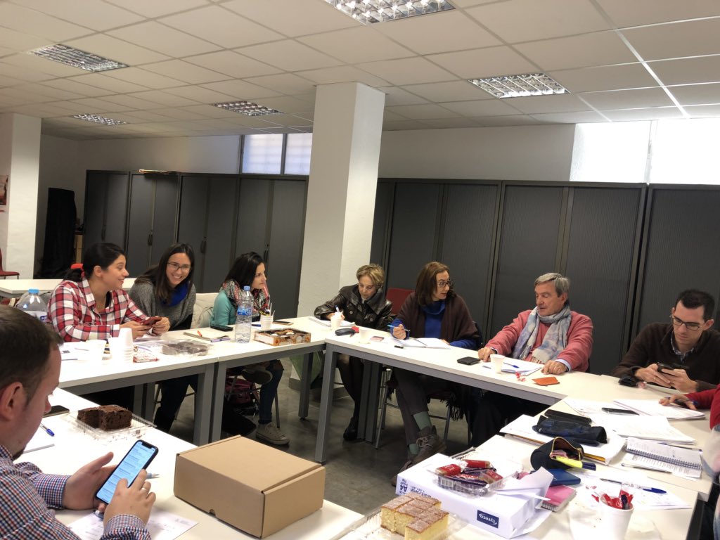 CruzRojaRMurcia's tweet photo. Los Responsables de los equipos #ERIE se reúnen para los preparativos del #ECC17 https://t.co/NbLyVczWX2