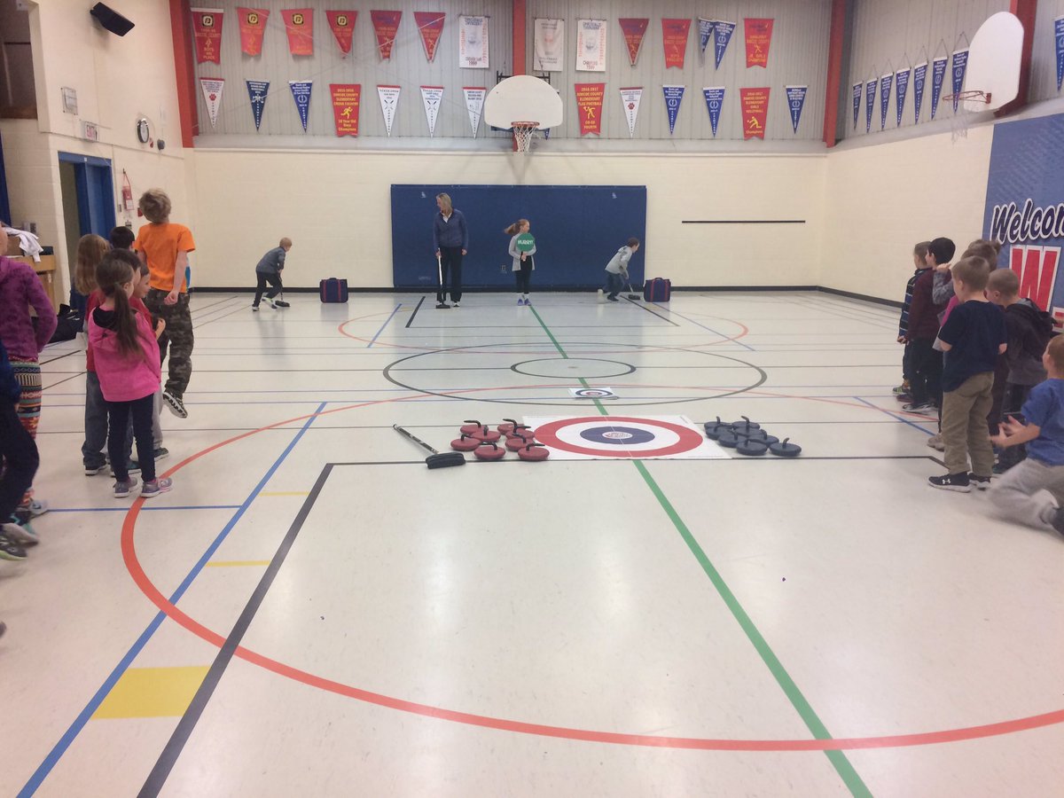 Miss_Priest's tweet photo. Many thanks to #Rocksandrings. The students had a blast learning about curling @WRBestPS https://t.co/VtPJ1GIply