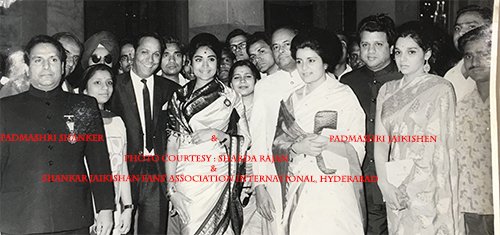 SJFansAssnCal's tweet photo. #Padmashri winners.............first Jodi of film industry #ShankarJaikishan

Photo courtesy @RajanSharda https://t.co/Cc2Q2pgQZg