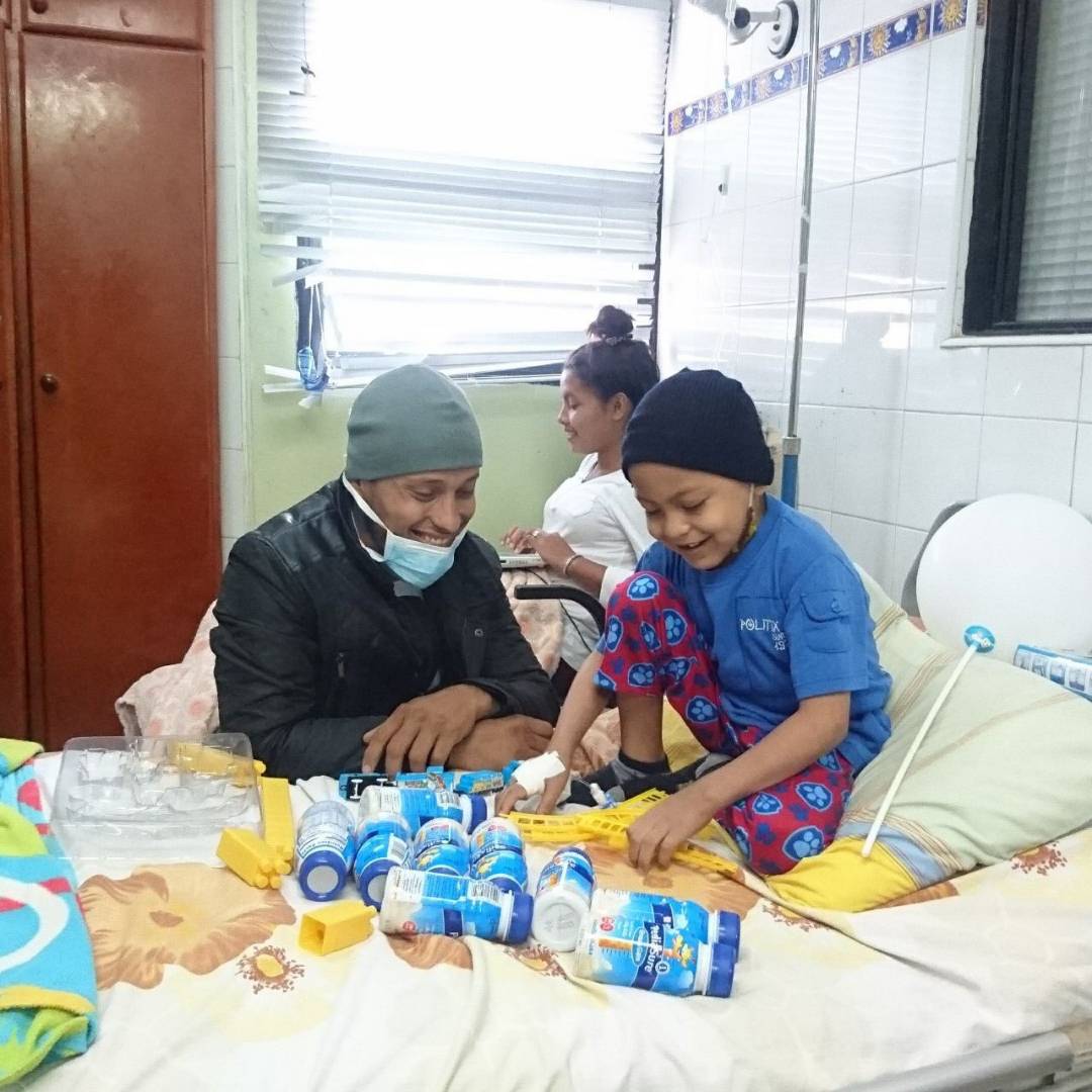 DolarToday's tweet photo. Oscar  Pérez tenía una fundación. Ayudaba a niños con cáncer. Muchos jamás entenderán que hay gente que de verdad es altruista. https://t.co/I3GdMXaZhZ