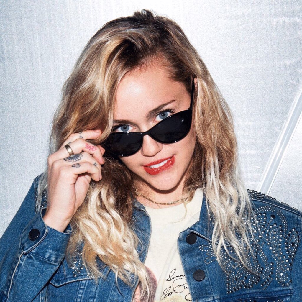 LokonaC's tweet photo. Rainha da minha vida https://t.co/mOeqgdvdP4