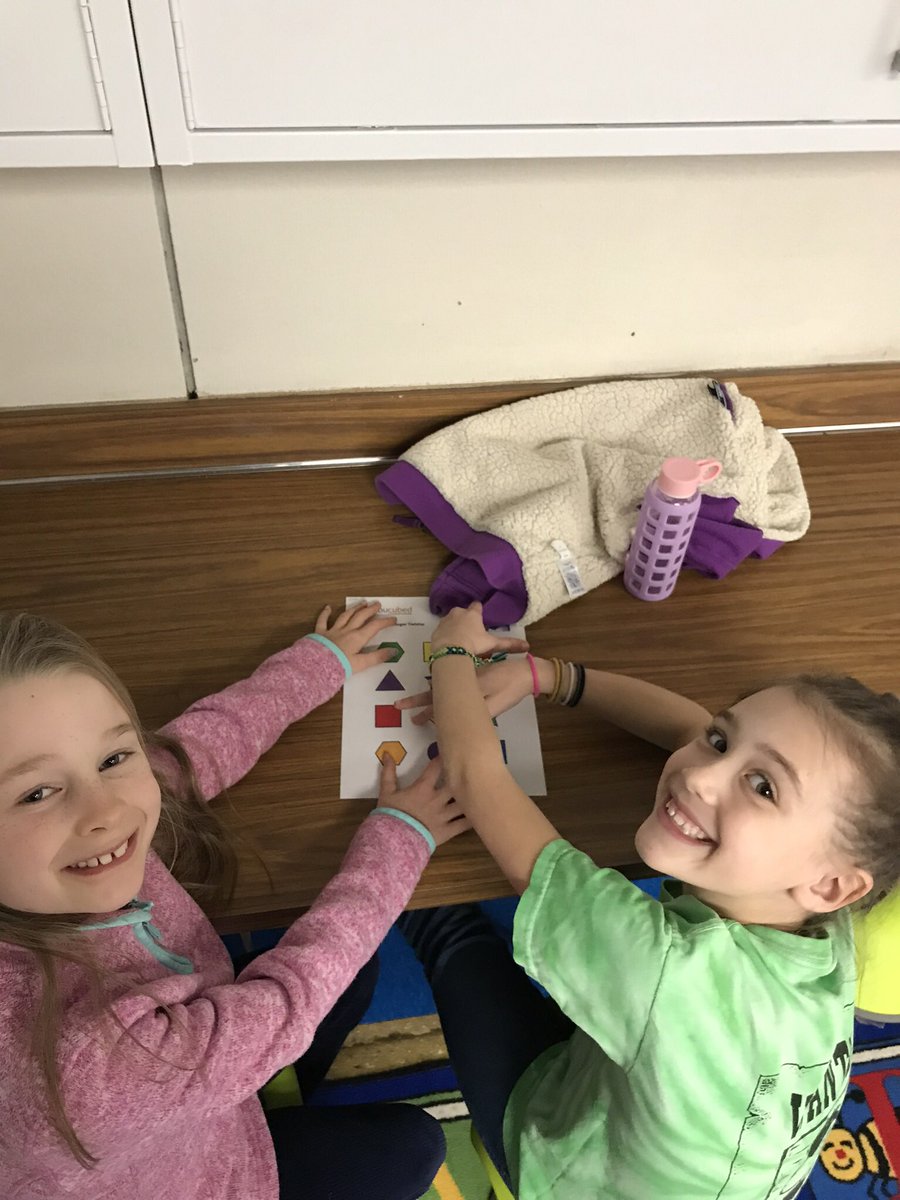 JCrawford2011's tweet photo. Finger twister also helped us develop finger discrimination and grow our math brains! @RavenscroftNC @YouCubedOrg https://t.co/Ki2kTbrDRP