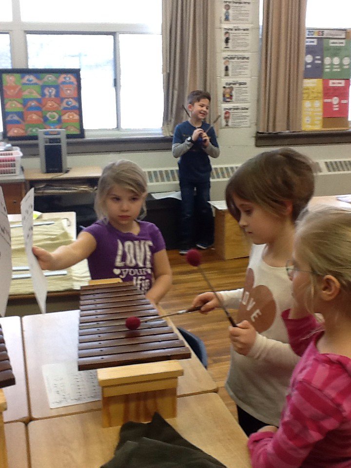 mrsdnesbitt's tweet photo. Gr 2/3s playing songs on xylophones @PortWellerPS https://t.co/SG8fcI7cO4