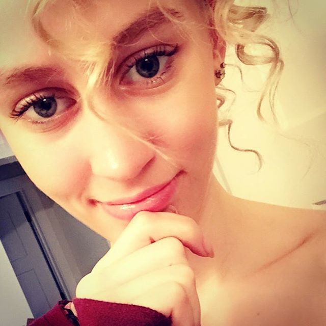 unsigned_art's tweet photo. Little sister did my hair and I think it’s really cute https://t.co/kQg82tbeP7