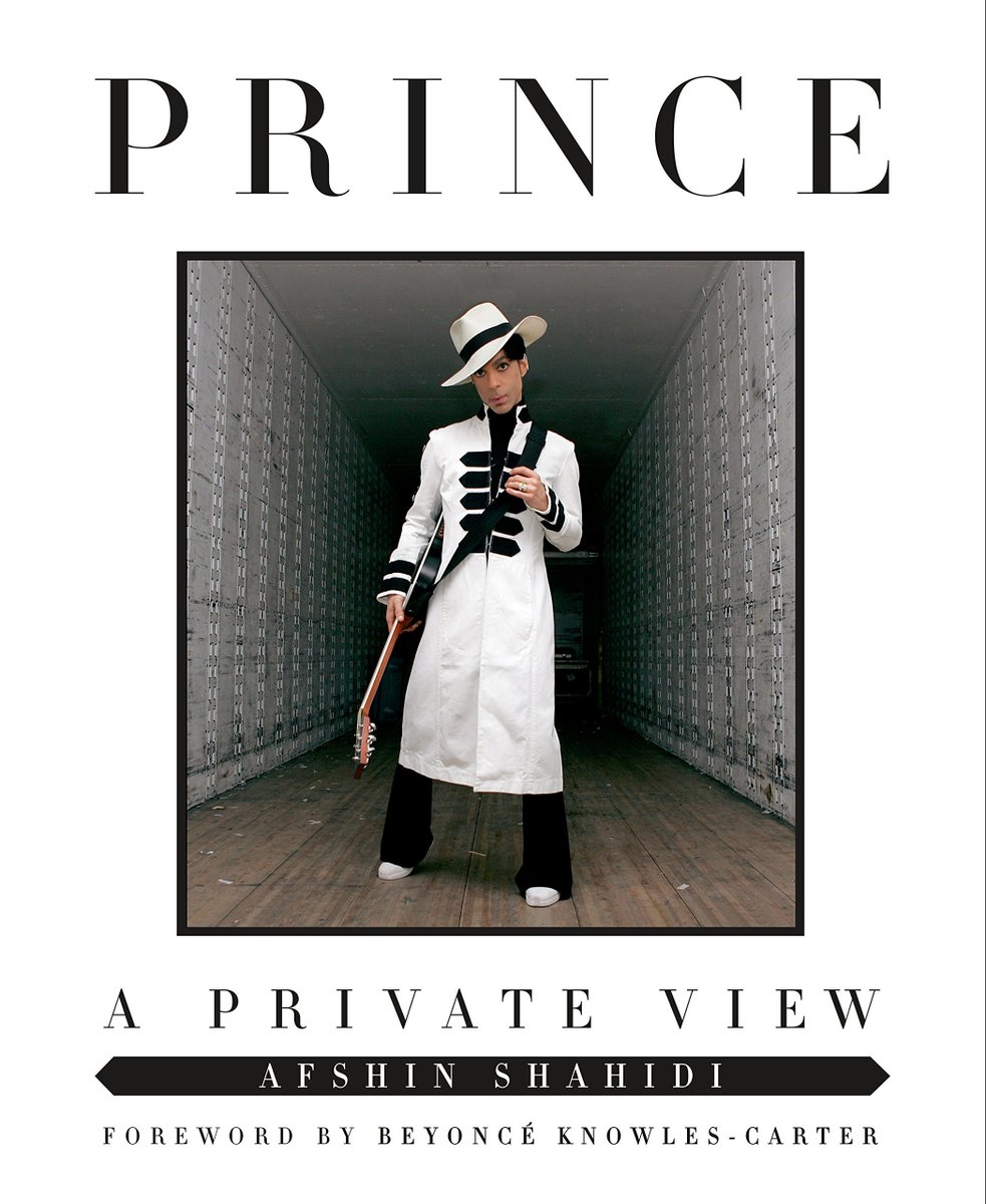 serpan99's tweet photo. .@AfshinShahidi discusses and signs #PrinceAPrivateView at @Vromans #Pasadena January 17th 2018 at 7pm #PRINCE4EVER ππ
β‘οΈhttps://t.co/TVPCwWkGz2 https://t.co/6J9GmiKM3l