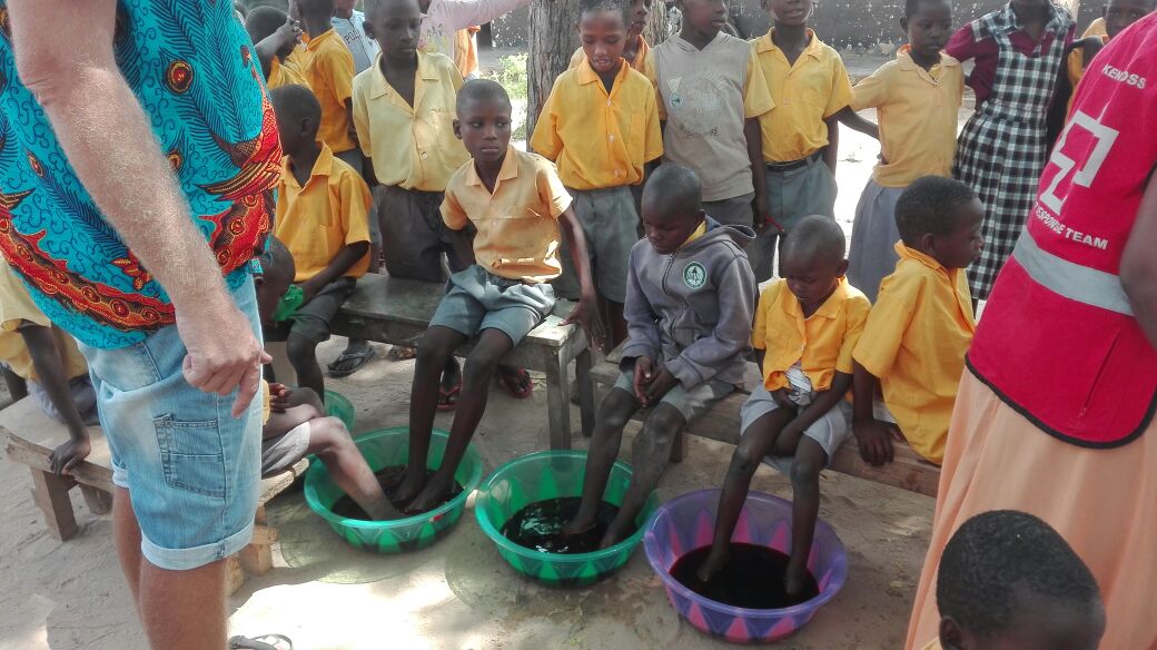 KCFCBO's tweet photo. Yesterday, we participated in Jigger-Treatment Exercise and distribution of shoes to jigger infected students of Boyani Pri. Sch. in Kubo South Ward and Masindeni Pri. Sch. in Kinondo Ward respectively

The Exercise was fully sponsored by DURF Organization through KCF

#WeAreOne. https://t.co/pi4ydzanJR