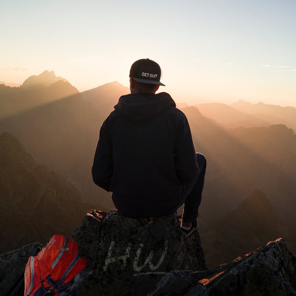 HyggeWear's tweet photo. “If you can’t fly, run; if you can’t run, walk; if you can’t walk, crawl; but by all means keep moving.” — Spelman College
Last day to get your foldable daypack for only $17.99
https://t.co/pApd834YEP
#HyggeWear #foldabledaypack #travel https://t.co/LjNglUXa4Q