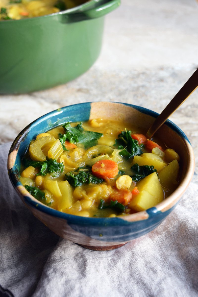 maddybarnett_'s tweet photo. Make this soup on Sunday and set yourself up for healthy, convenient eating all week long! Here's the link for the full recipe of this Hearty Veggie Stew

https://t.co/u9tn9L8mMO

#veganfood #vegetablesoup #healthyrecipes #vegan https://t.co/WxxNaBvLxi