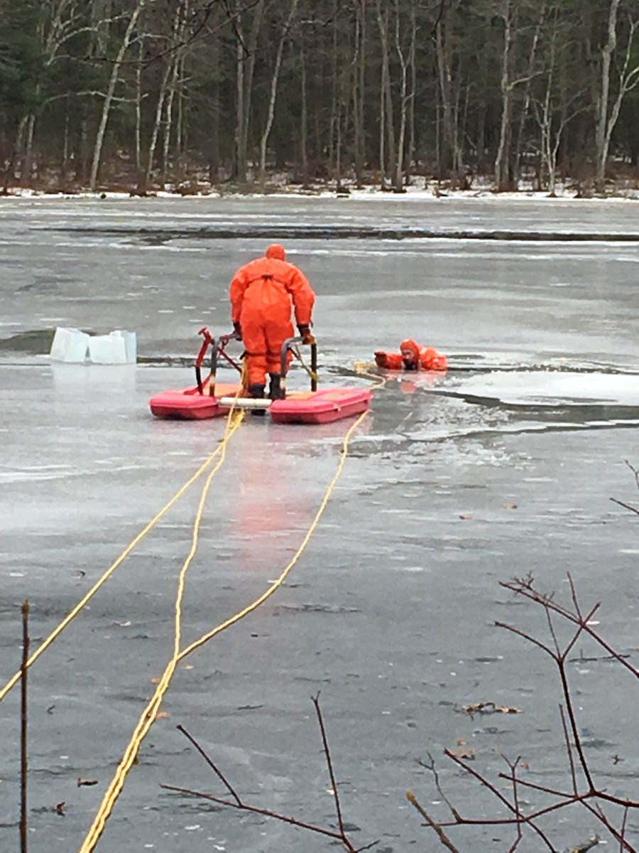BedfordFD's tweet photo. Bedford firefighters ice rescue training on Fawn Lake https://t.co/v256SMYoed