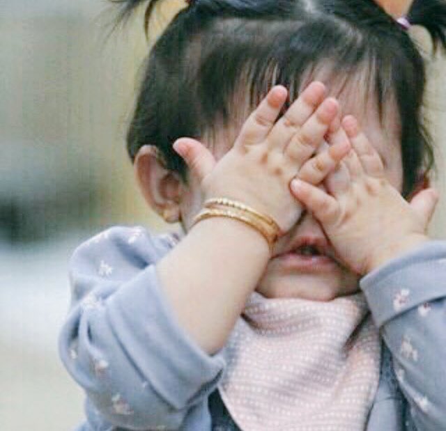 هذا الكسر الذي يملأ أركان قلبك وتأبى عينيك أن تُظهره إبقيه كما هو ،، سـ يجبره الله ،، الله وحده ..!