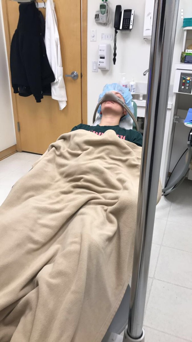 ryouker's tweet photo. *gets botox* *asks for blankets* https://t.co/d61DluVc1V