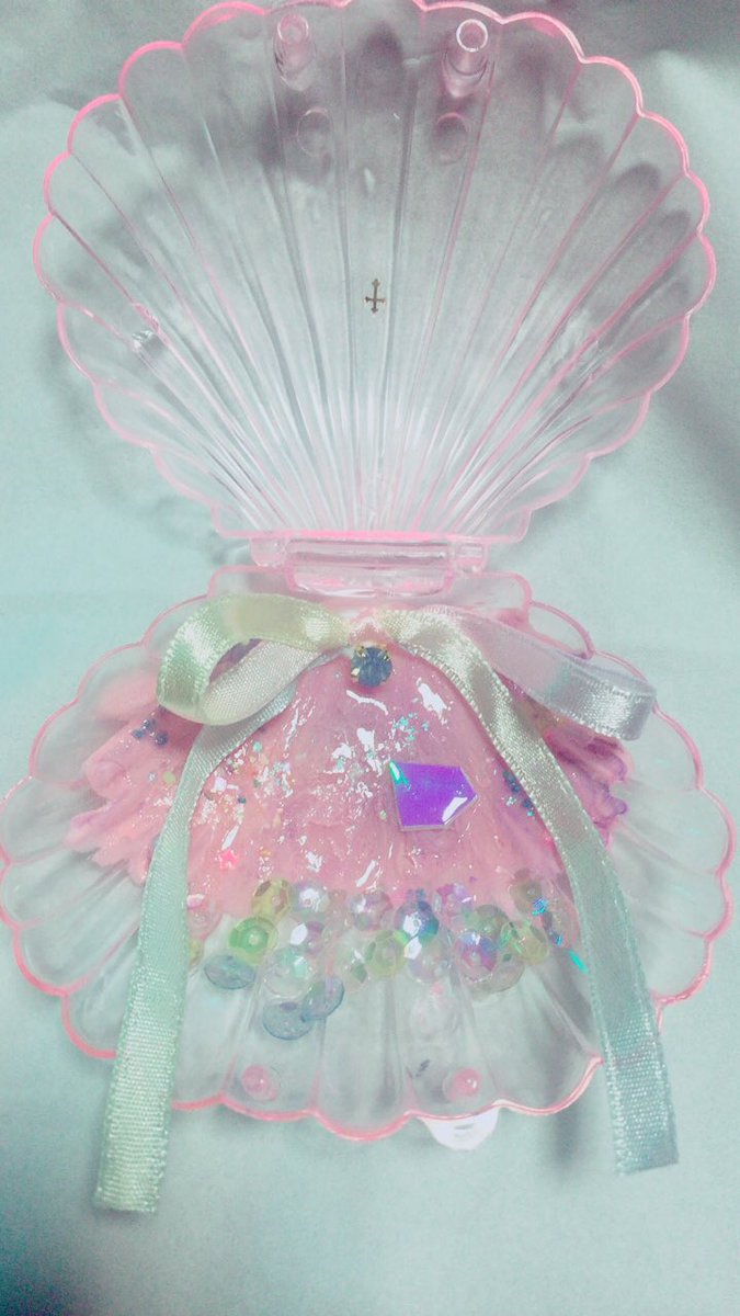 talatta39's tweet photo. ノベルティー用にアクセサリー入れ作ってるんですが、普通に可愛いよ...💞
#タラッタ
#talatta
#ノベルティー https://t.co/noWrX9EXIN