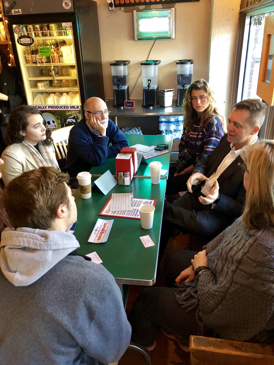 JamesSmithSC's tweet photo. A big thank you to Anita & the good people @newmooncafe Great food and a wonderful place for South Carolinians to gather and discuss the important issues facing our State and the future we want to see. #SmithForSC https://t.co/iBZaXAmuPZ