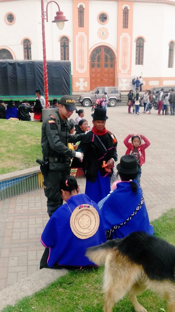 PoliciaCauca's tweet photo. #Recuerda No pierdas más tiempo y dales los buenos días a todas las personas que forman parte de tu entorno y así ellos podrán sentirse muy motivados el día de hoy. #FelizMartes https://t.co/TB7jL5Wd16