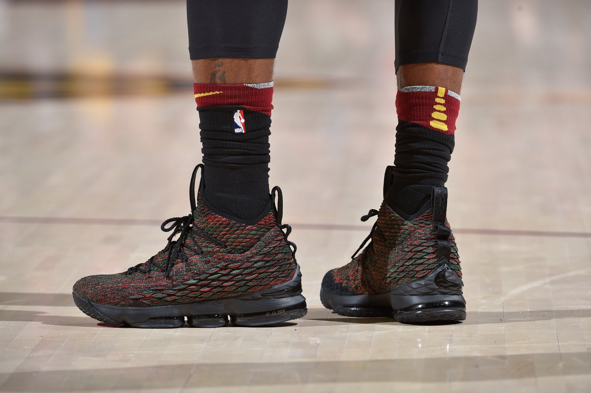 lebron 15 bhm on feet